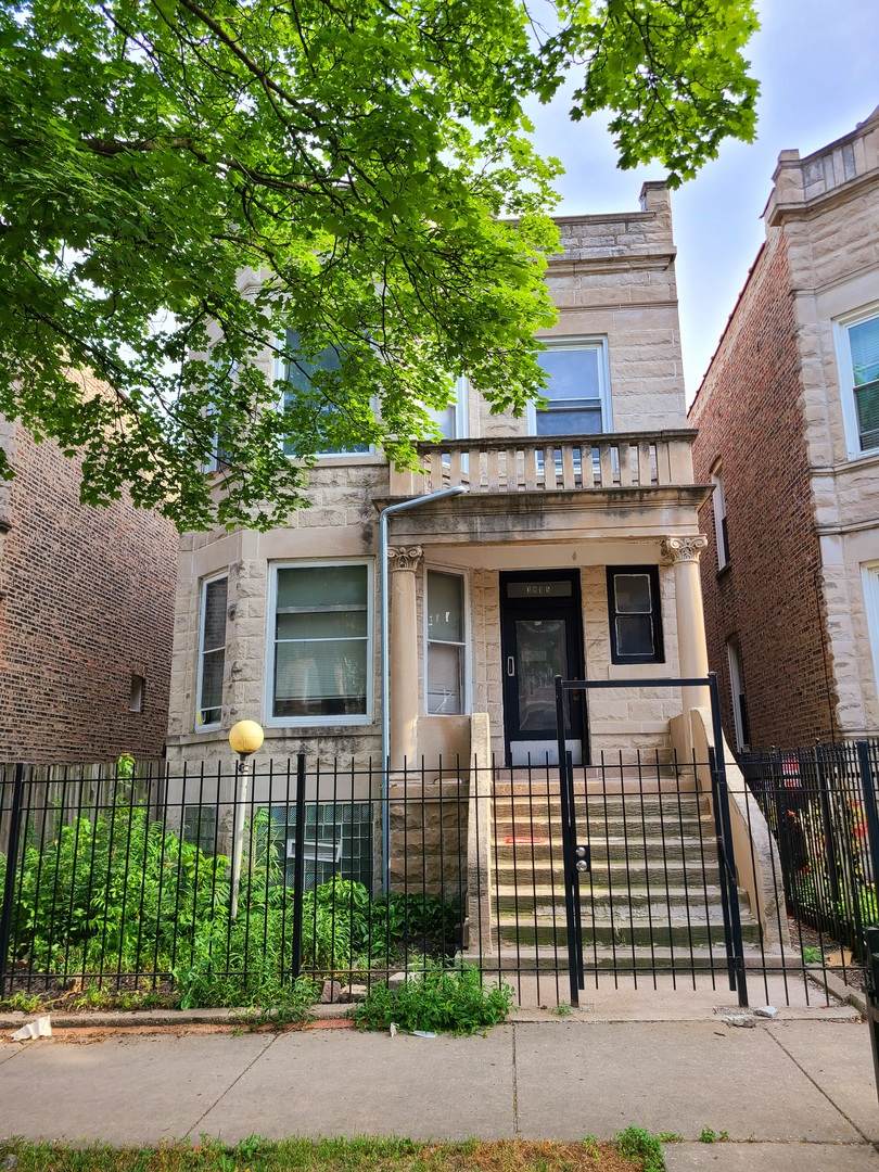 3915 Gladys Avenue - Photo 1