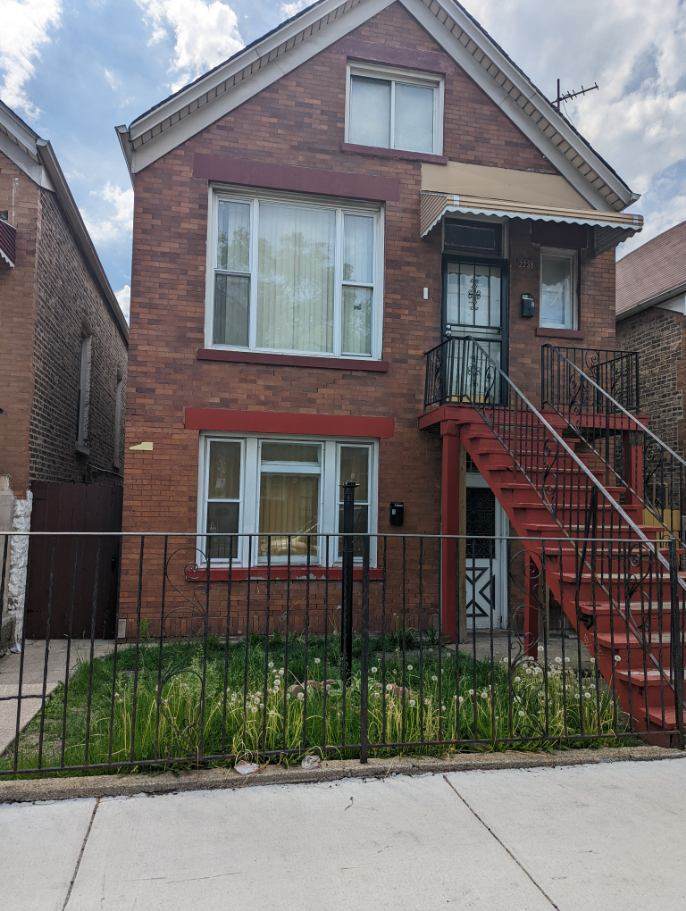 2238 Kostner Avenue - Photo 1