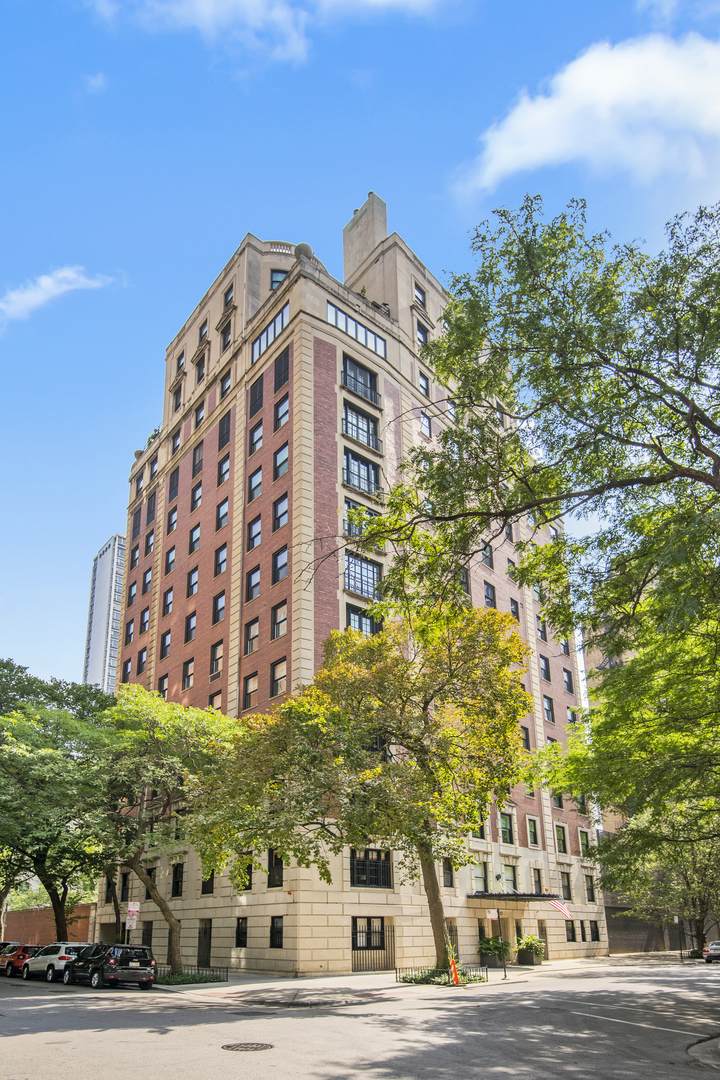 1325 Astor Street - Photo 1