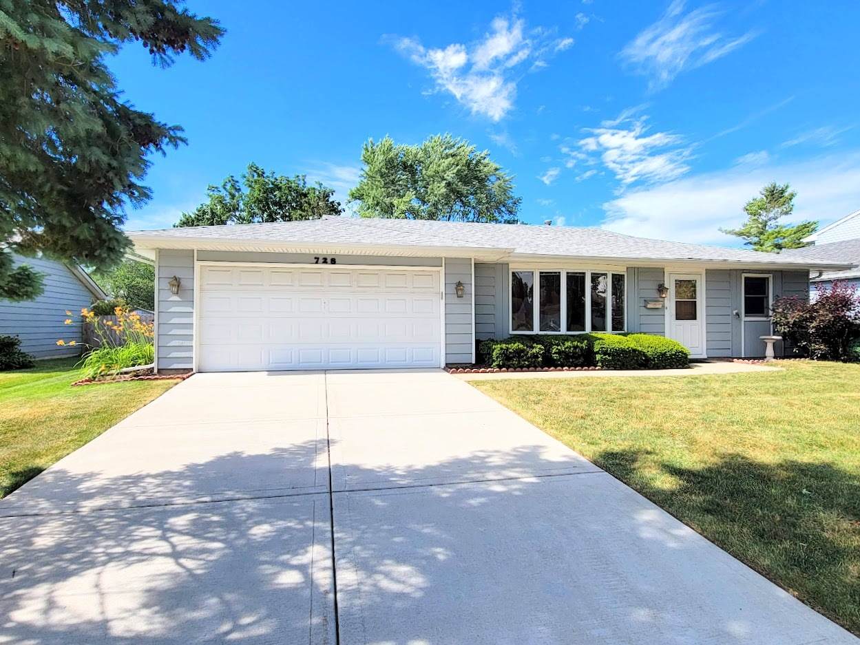 728 Nassau Drive - Photo 1