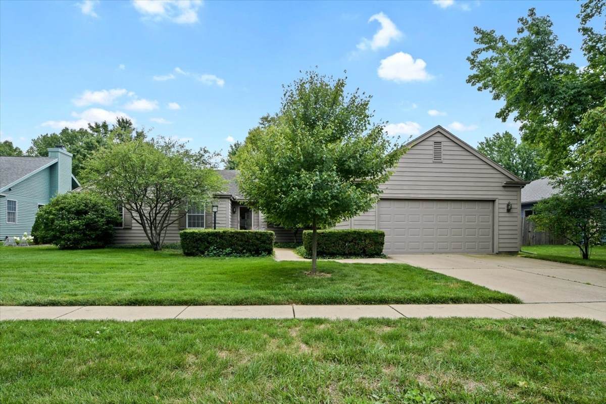 1728 Lakeside Drive - Photo 1