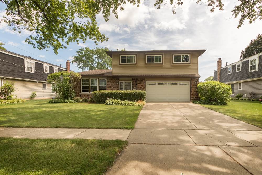 723 Greenwood Drive - Photo 1