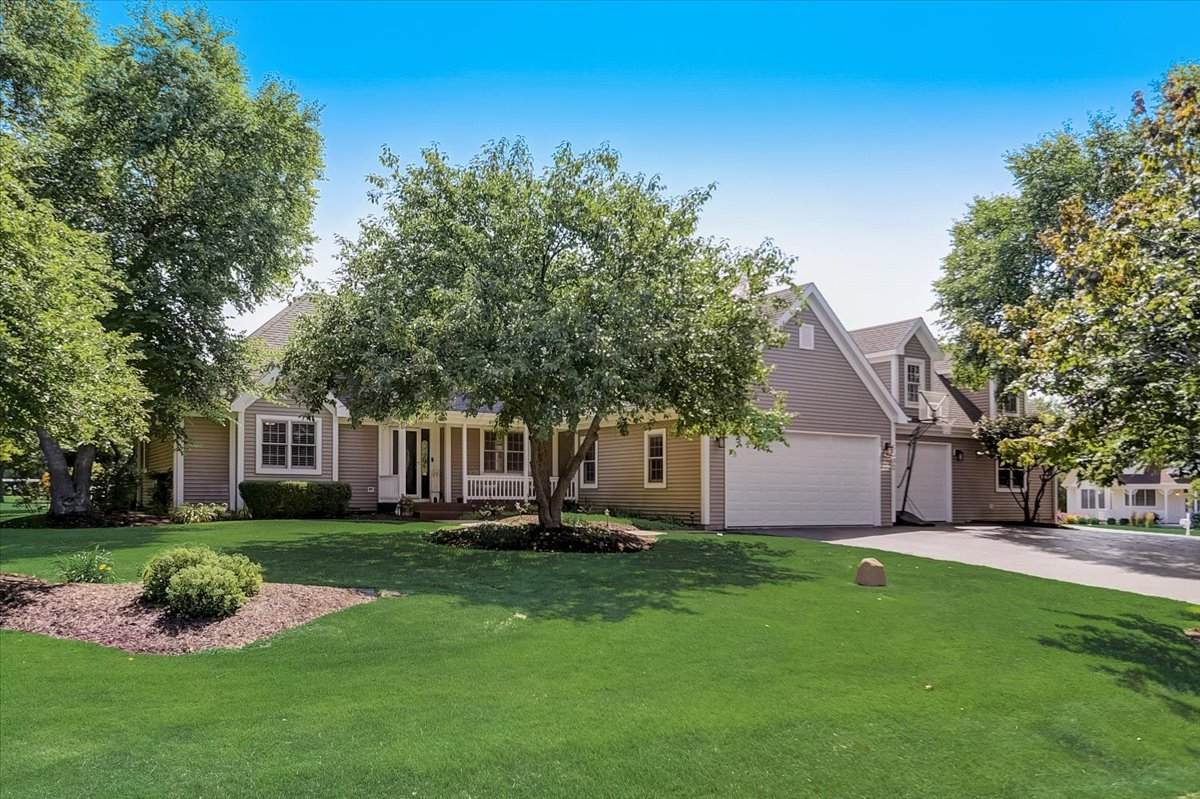 5302 Autumn Way - Photo 1
