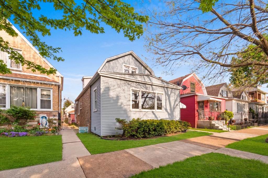 4929 Kedvale Avenue - Photo 1