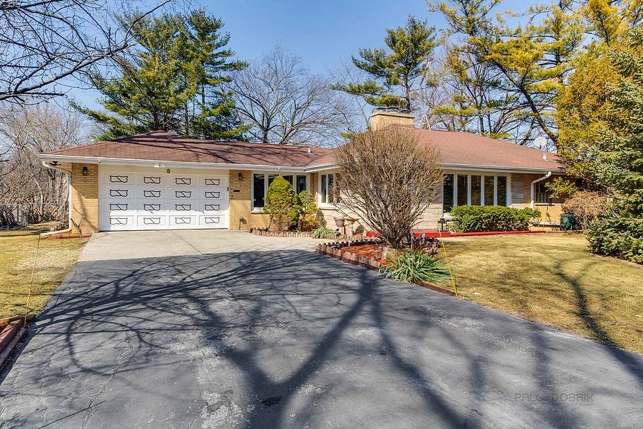 8 Busse Road - Photo 1