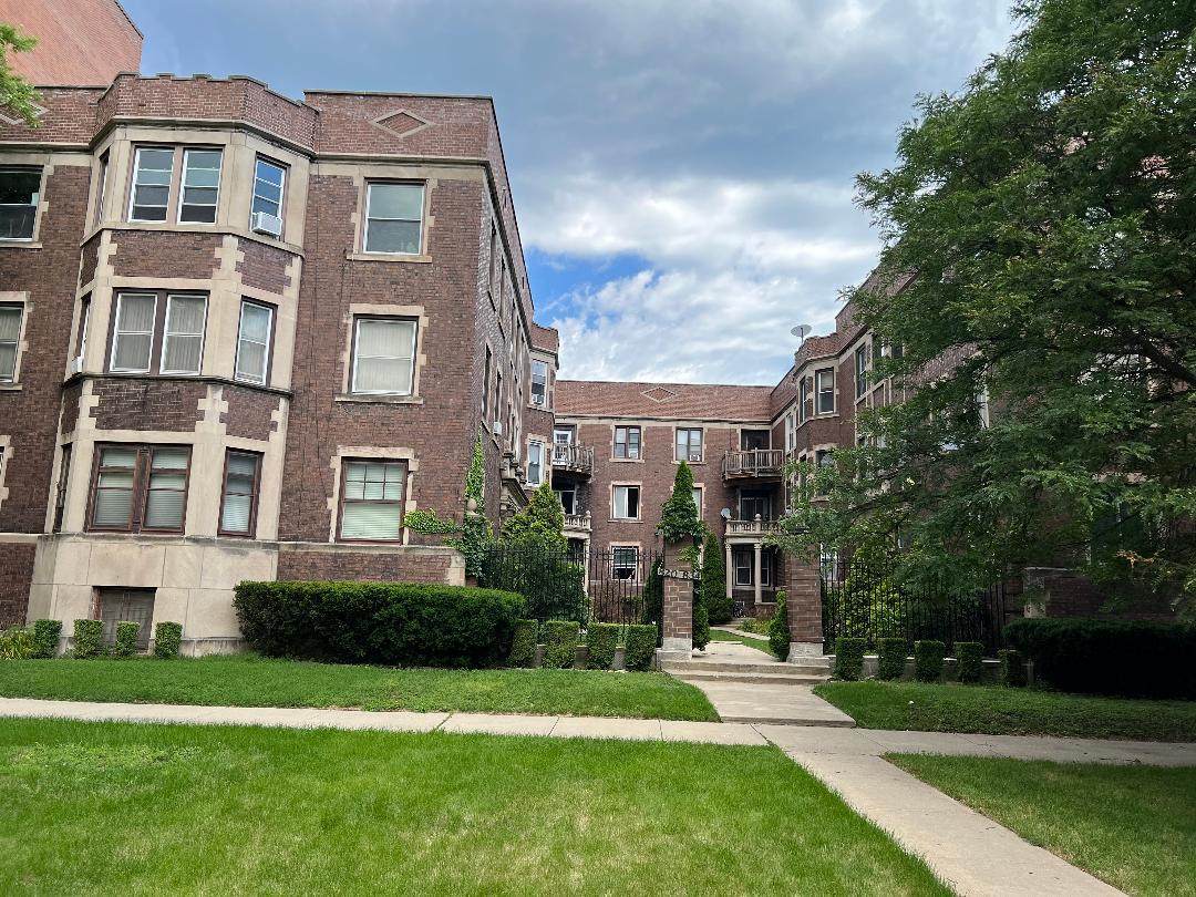 828 Drexel Square - Photo 1