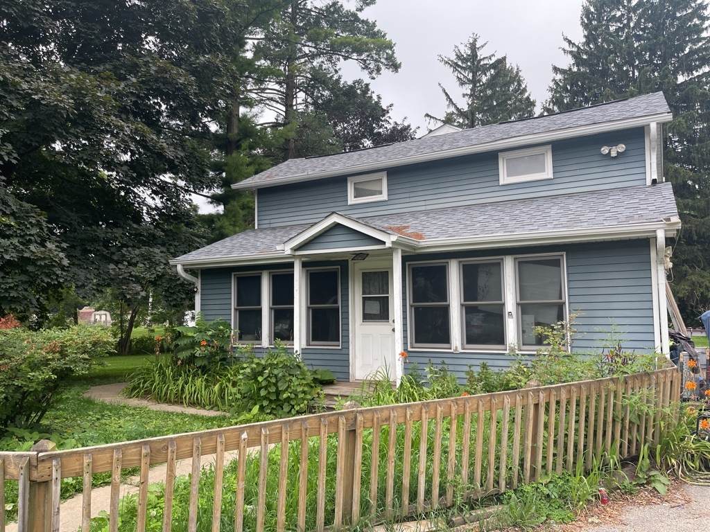 8302 Hillside Road - Photo 1