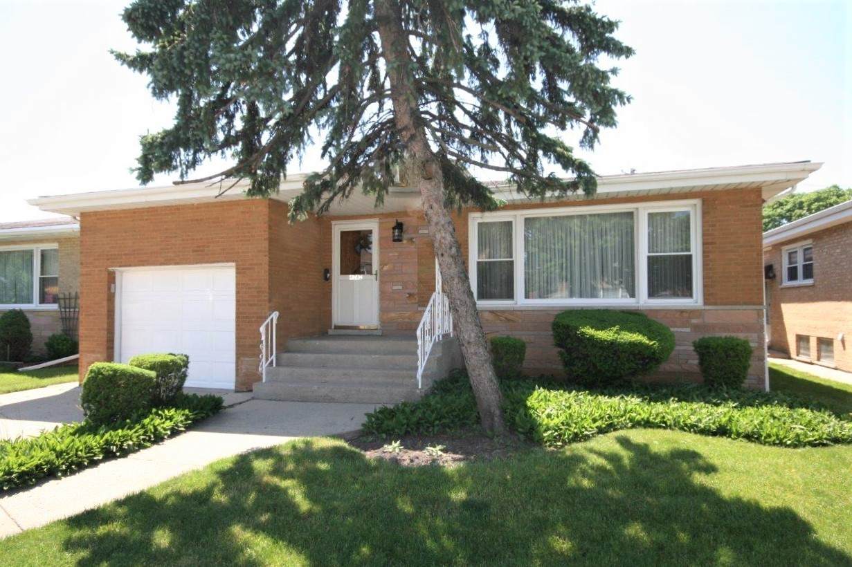 4842 Nagle Avenue - Photo 1