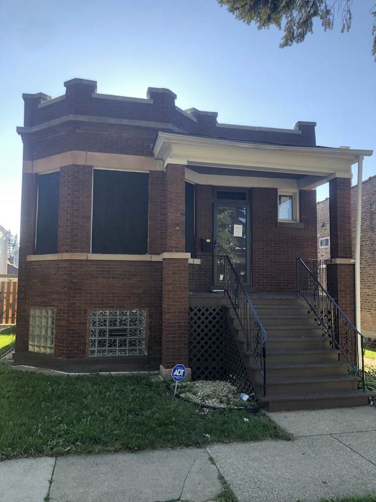2216 Highland Avenue - Photo 1