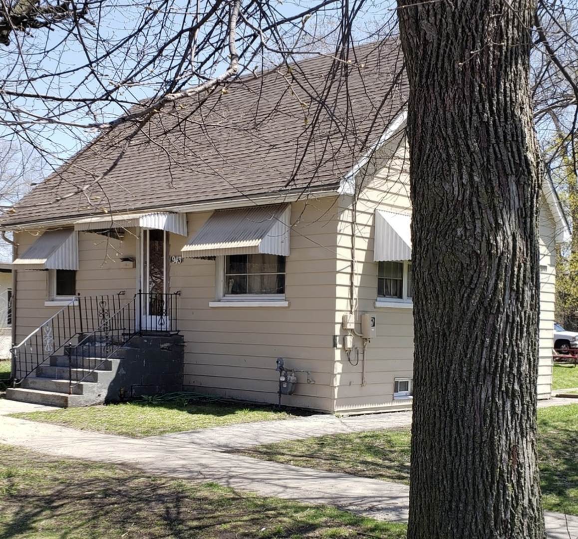943 Broadway Avenue - Photo 1