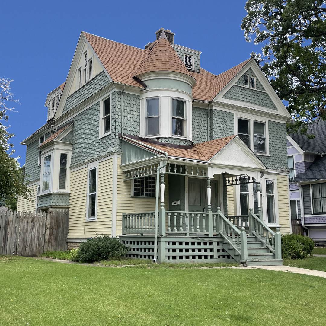 564 Chicago Street - Photo 1