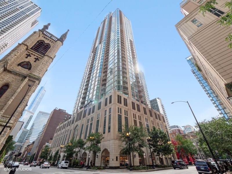 21 Huron Street - Photo 1