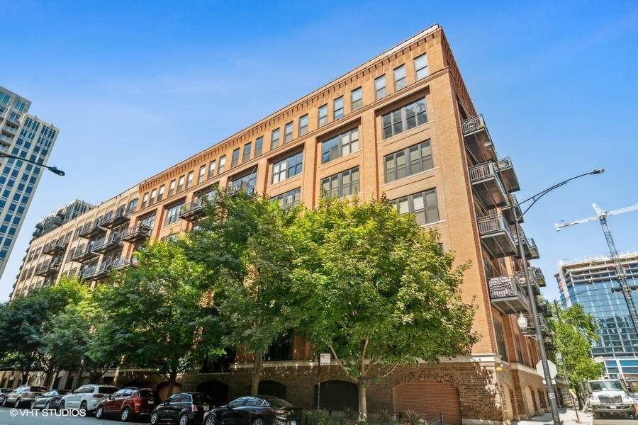 520 Huron Street - Photo 1
