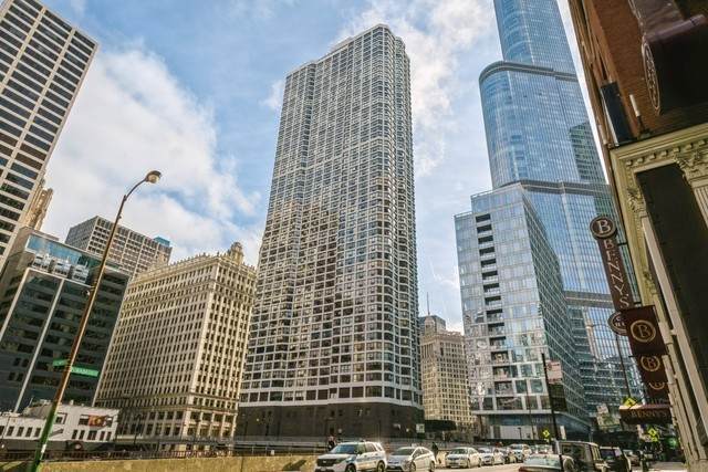 405 Wabash Avenue - Photo 1