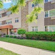 426 Lombard Avenue - Photo 1