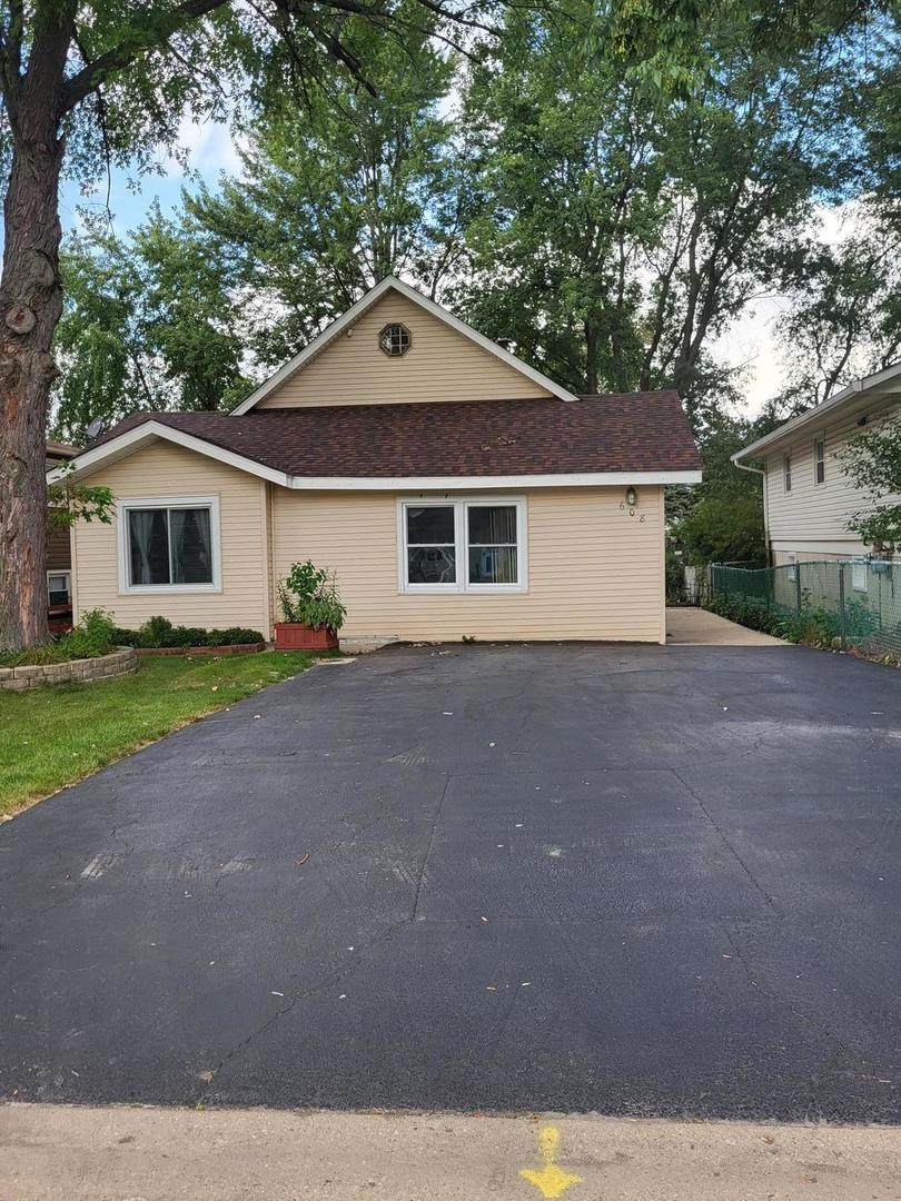 608 Daisy Lane - Photo 1