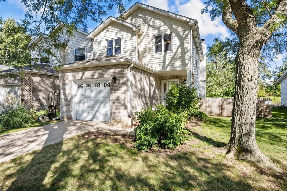 726 Forest Avenue - Photo 1