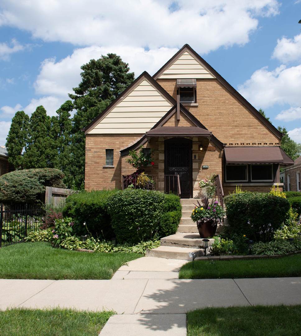 8049 Winchester Avenue - Photo 1