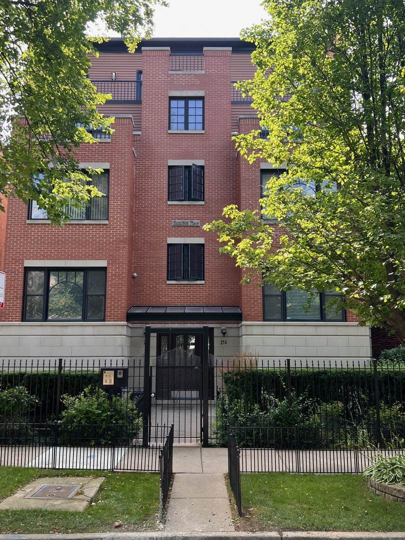 218 Hamilton Avenue - Photo 1