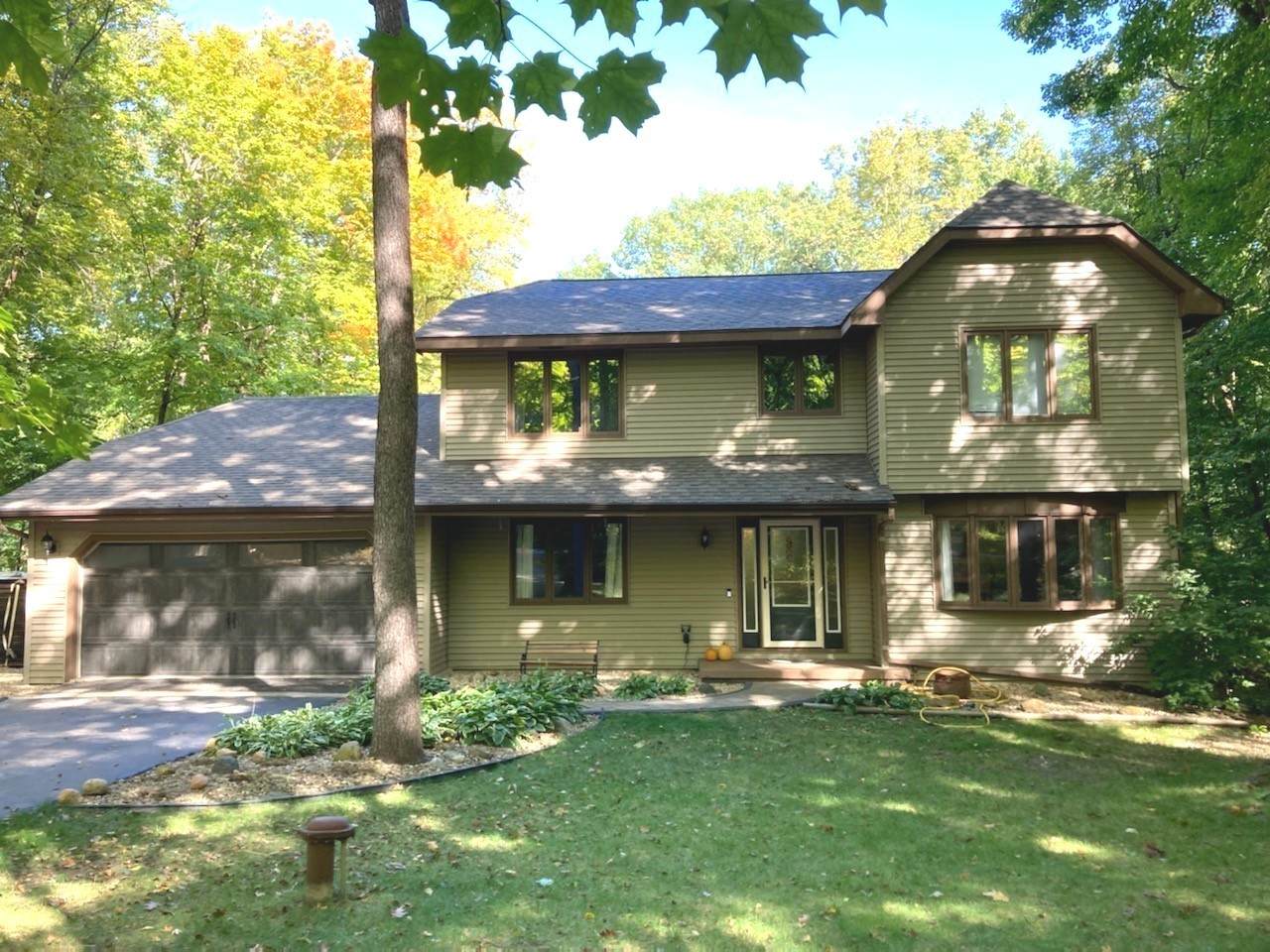 43W540 Tall Oaks Trail - Photo 1