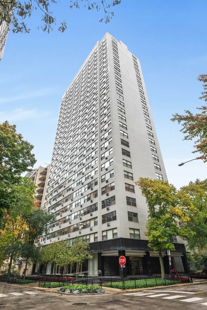 1445 State Parkway - Photo 1