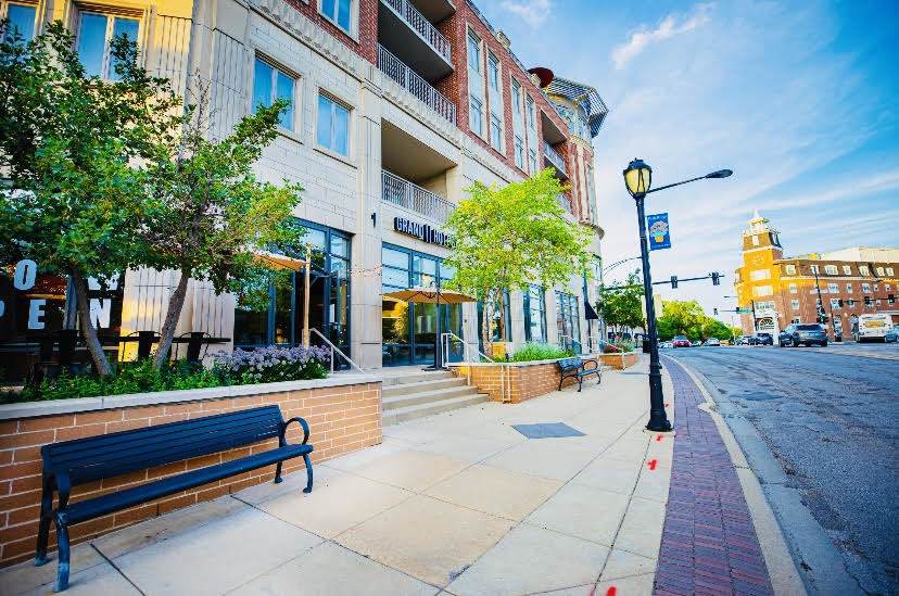 510 Touhy Avenue - Photo 1