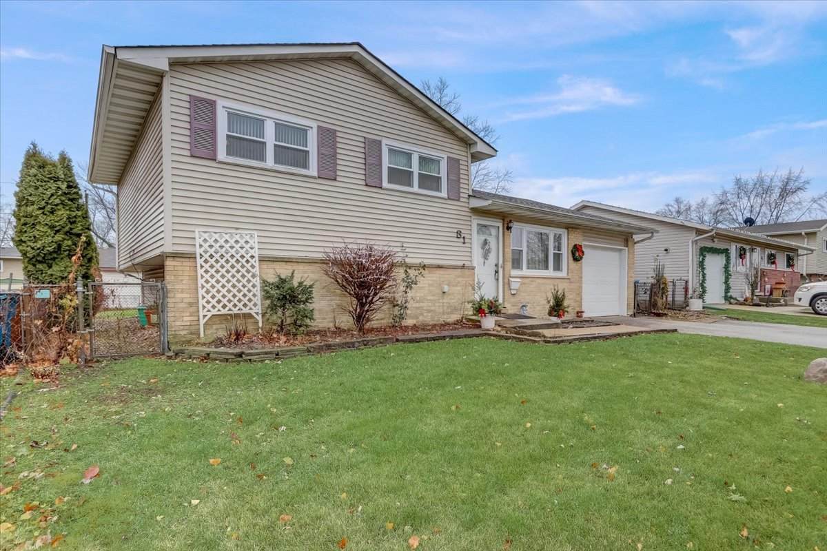 81 Altgeld Avenue - Photo 1