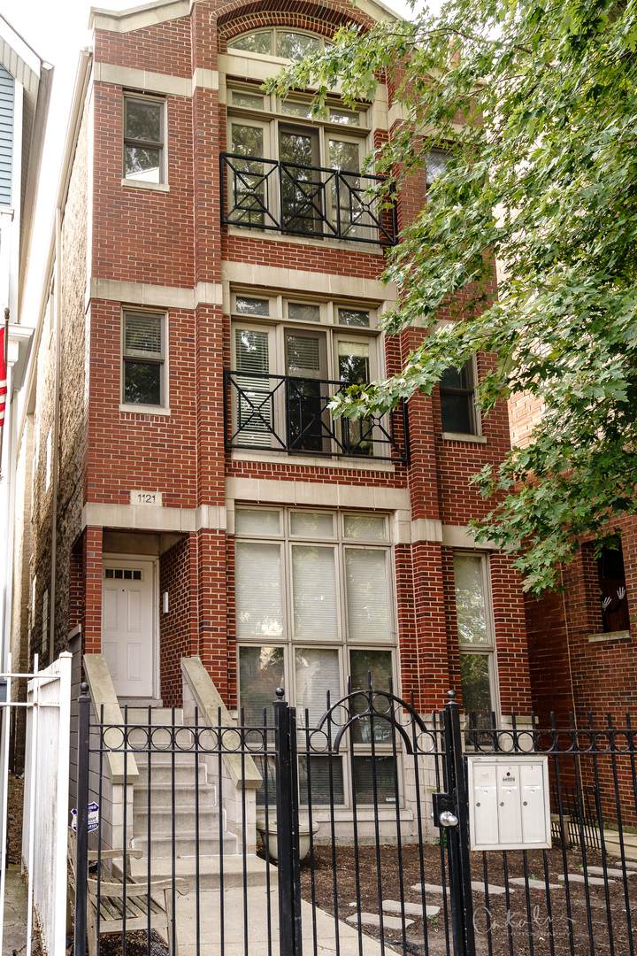 1121 Schubert Avenue - Photo 1