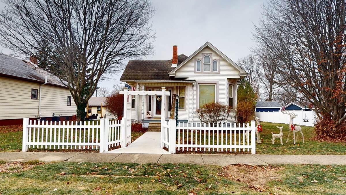 109 Broadway Street - Photo 1