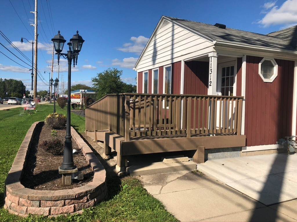 11312 Vine Street - Photo 1