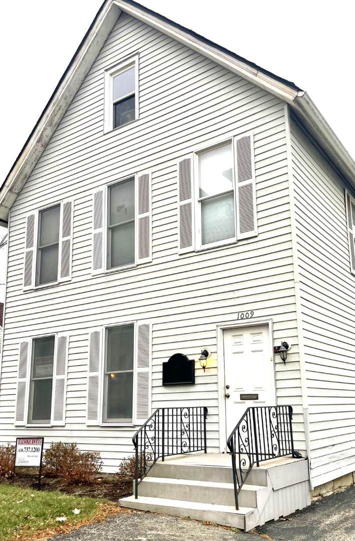 1009 Maple Avenue - Photo 1