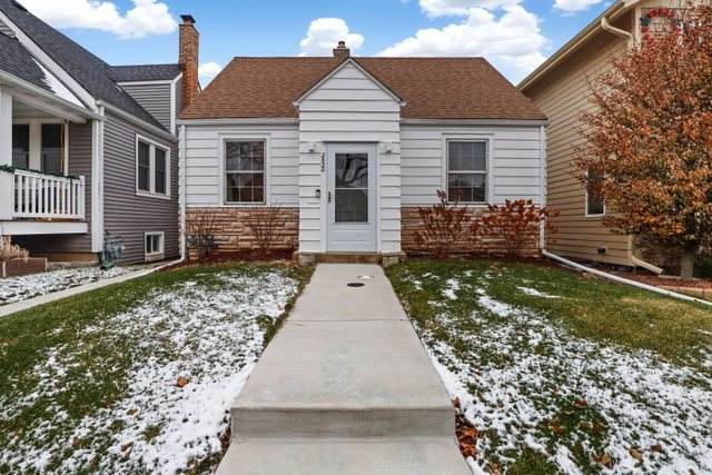 2820 74th Court - Photo 1