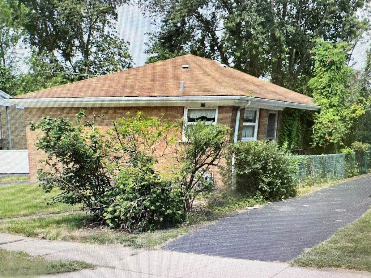 332 Quincy Street - Photo 1