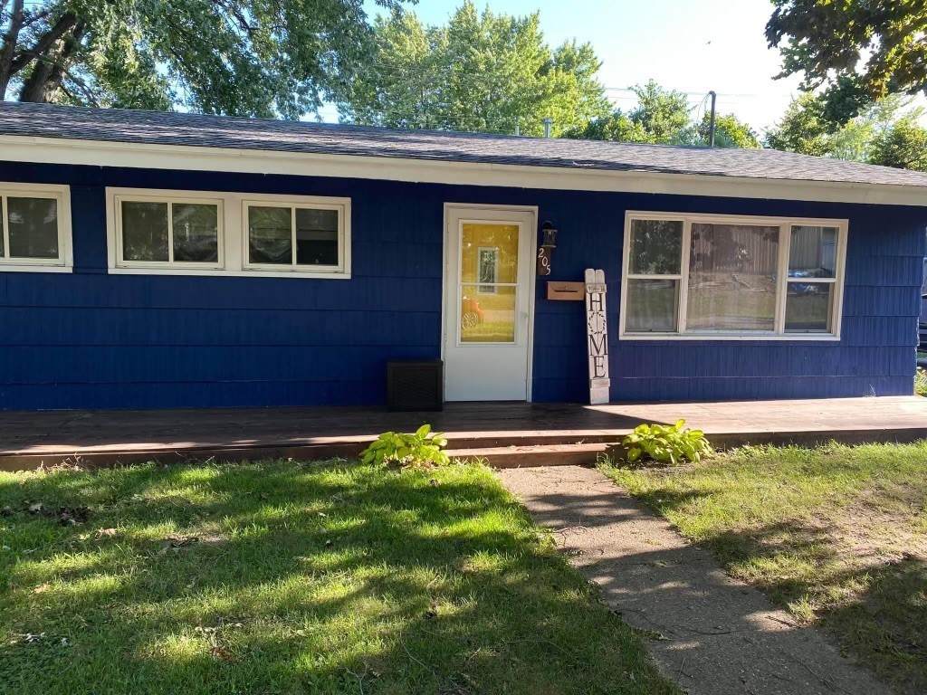 205 19th Street - Photo 1