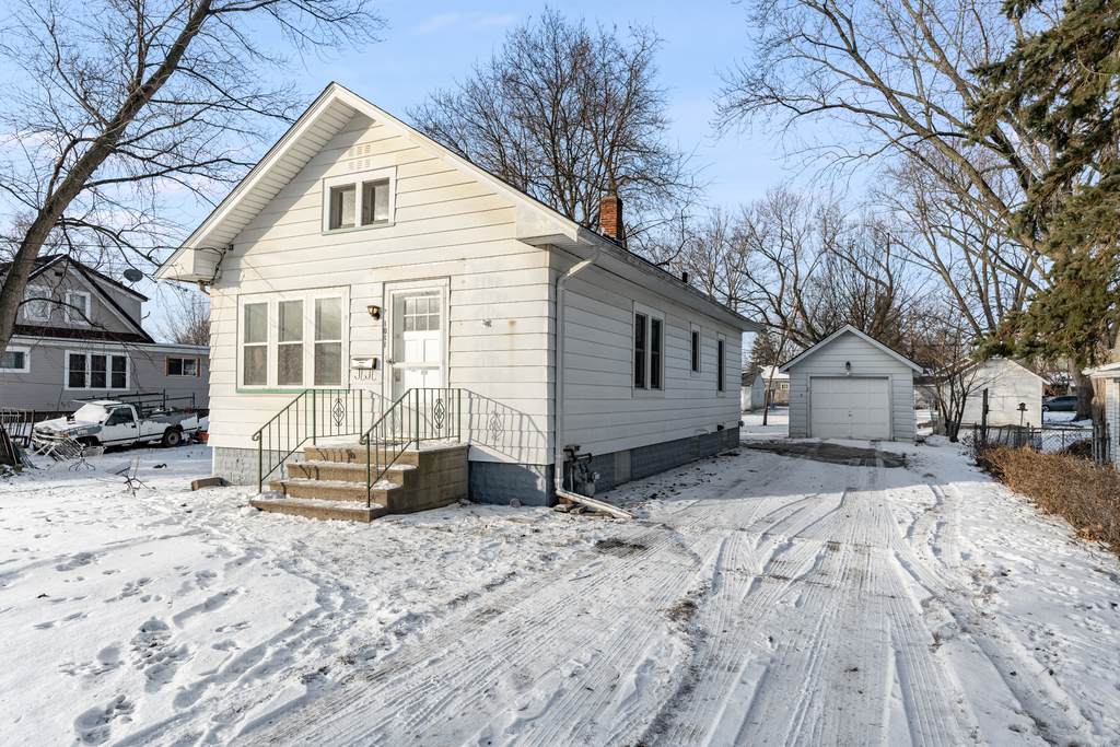 1011 Pearl Street - Photo 1