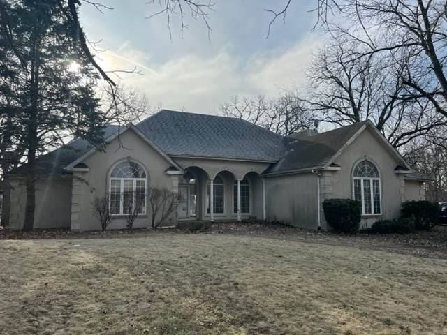1450 Bay Oaks Drive - Photo 1