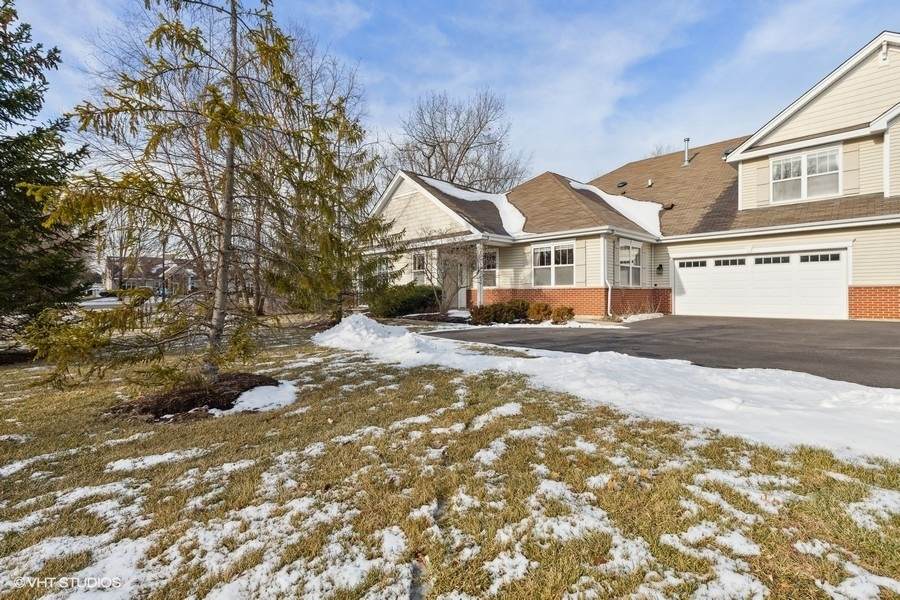 2554 Burnside Way - Photo 1