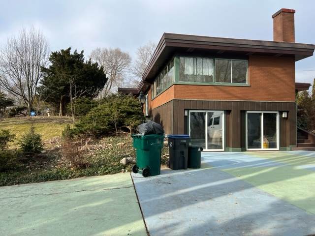 812 21st Street - Photo 1