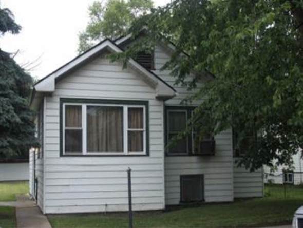 420 100th Street - Photo 1