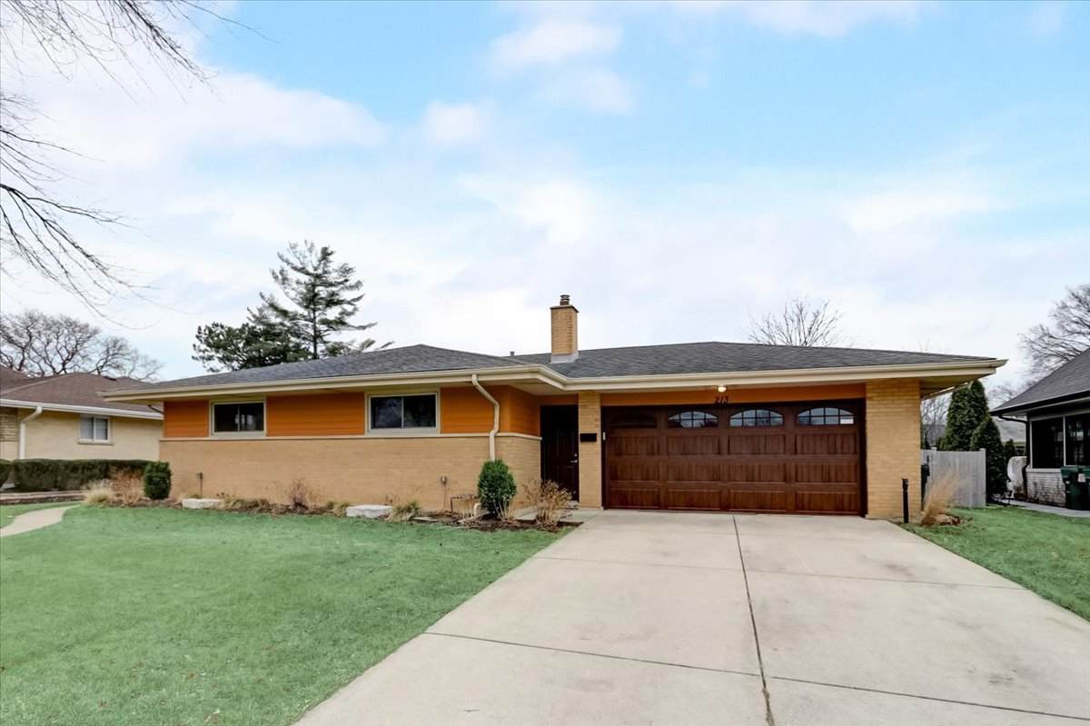 213 Edgemont Lane - Photo 1