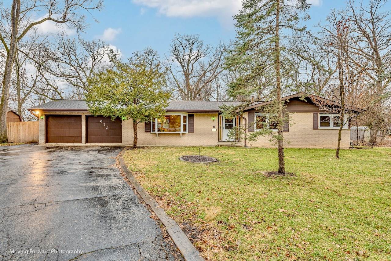 613 Hawthorne Court - Photo 1