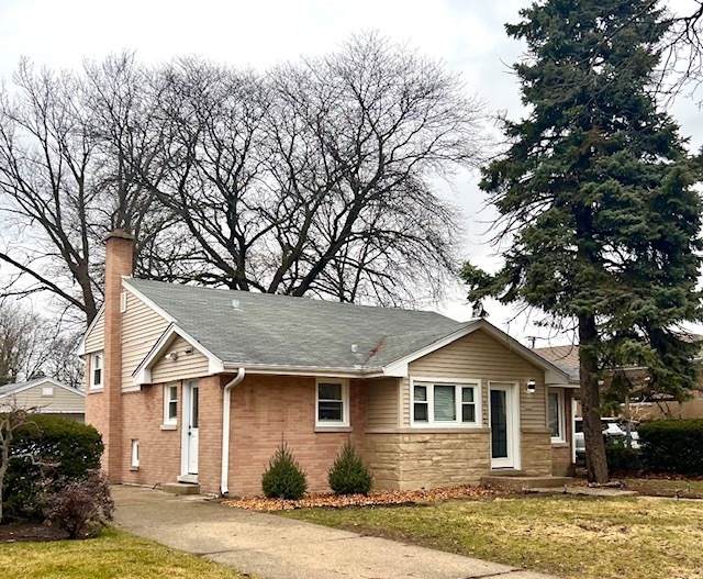 922 Glenlake Avenue - Photo 1