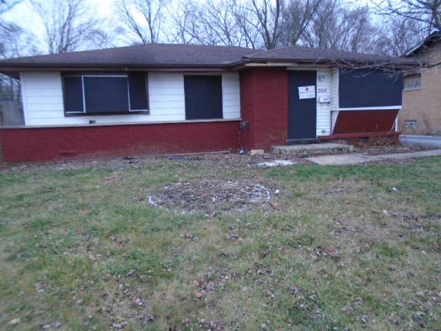2819 Oxford Drive - Photo 1