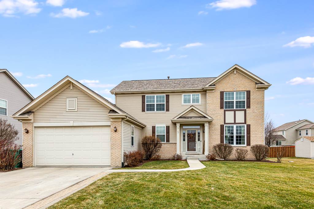 905 Farmstead Lane - Photo 1