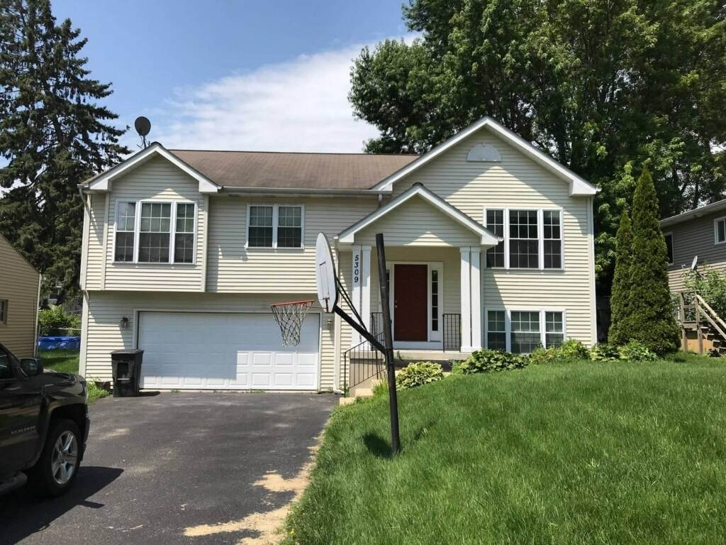 5309 Thelen Avenue - Photo 1
