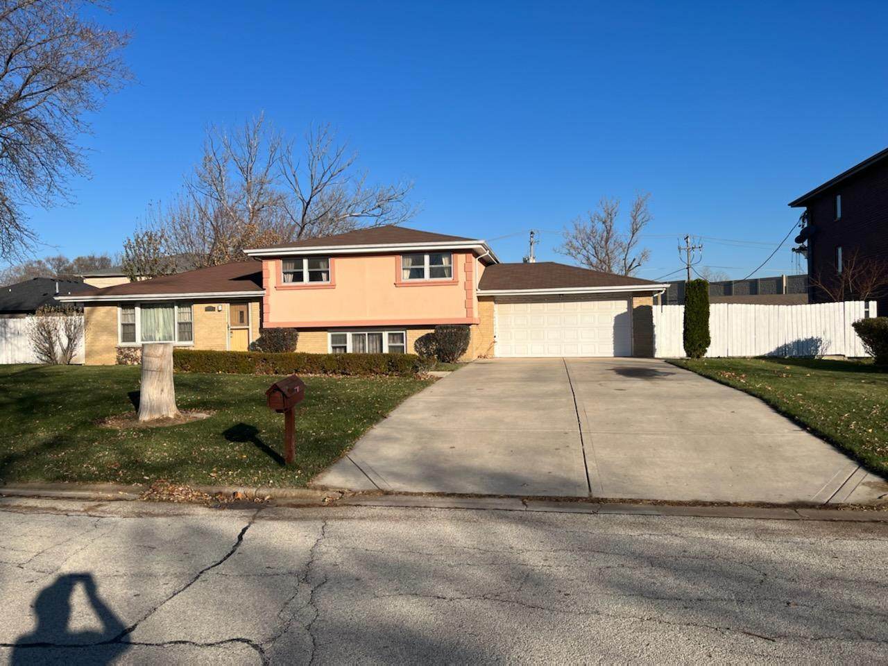 7830 89th Street - Photo 1