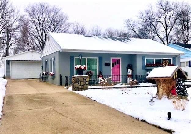 2003 Chestnut Avenue - Photo 1