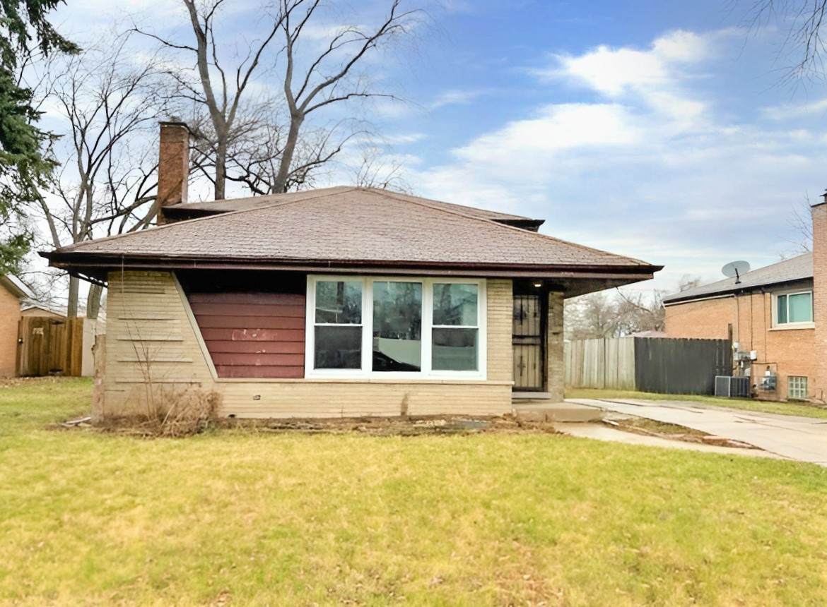 1018 159th Place - Photo 1