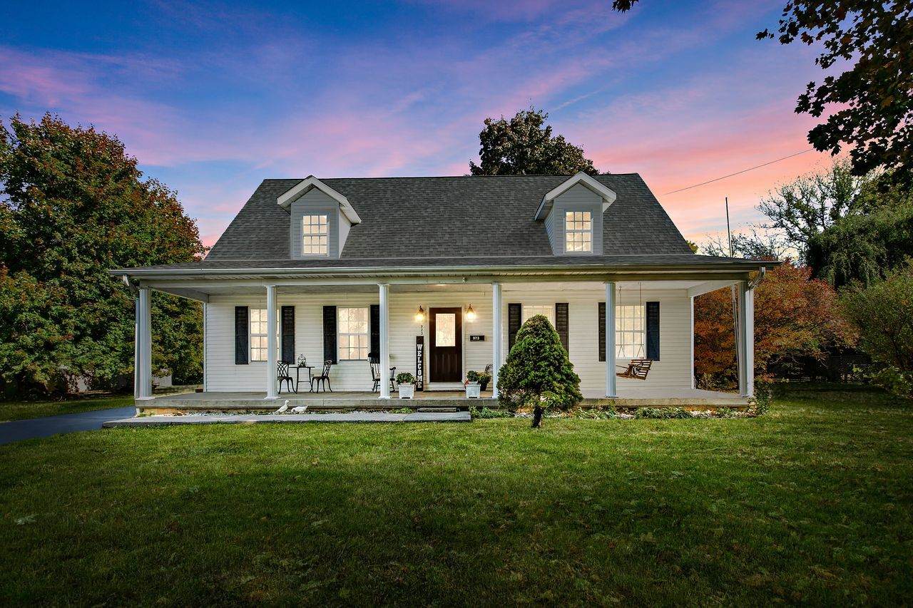 923 Monroe Avenue - Photo 1