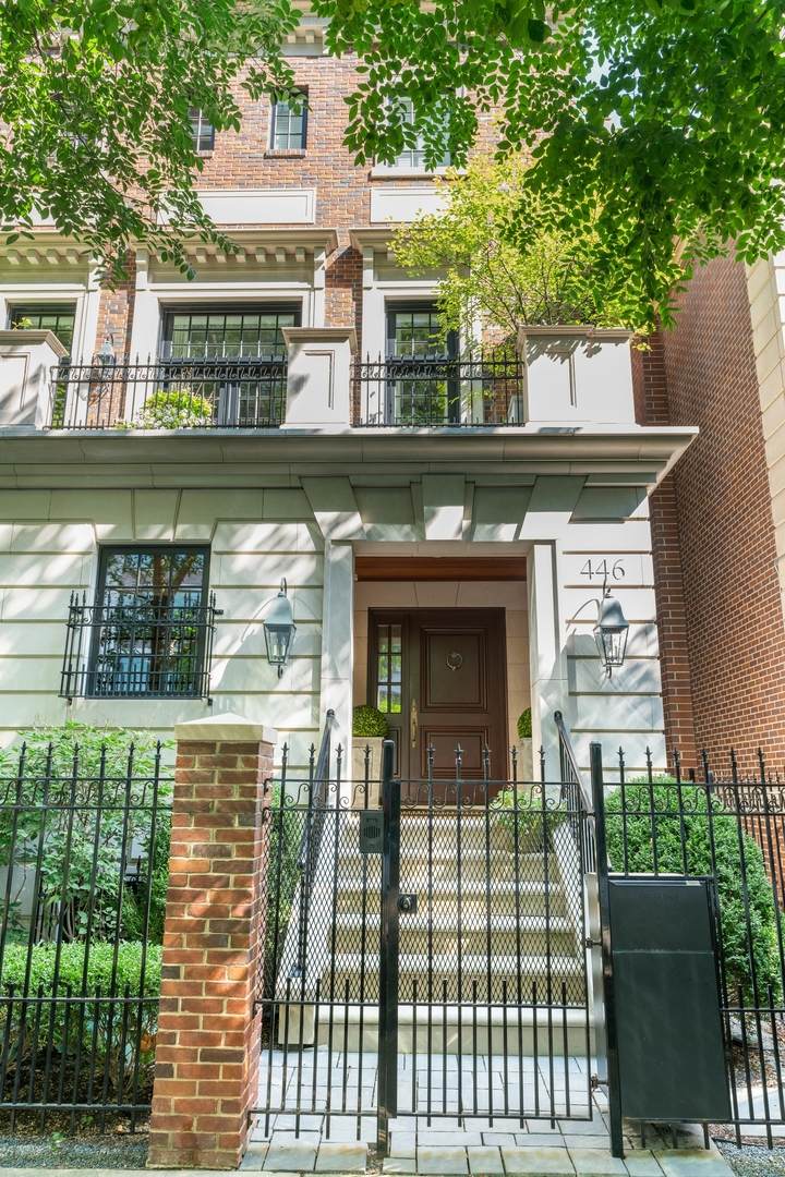 446 Huron Street - Photo 1
